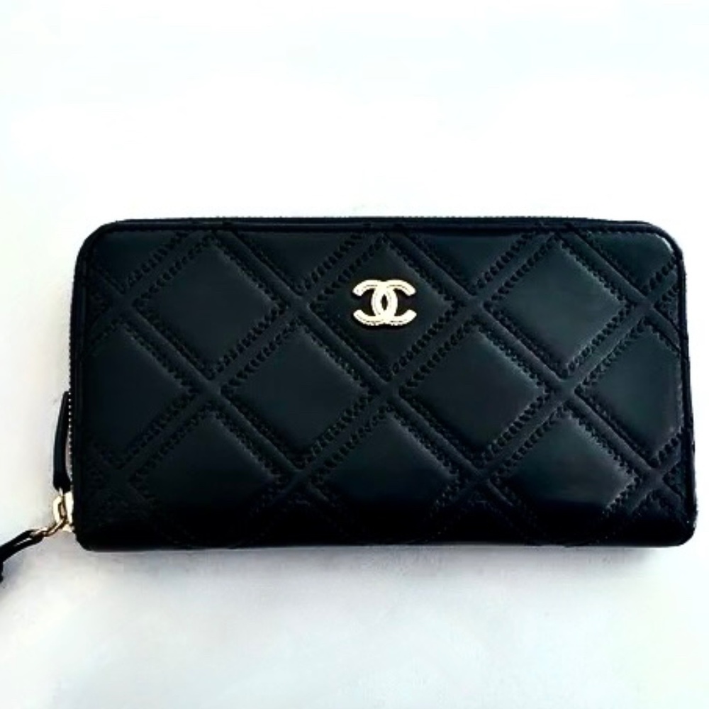 CHANEL Black Leather Double Stitch Tassel Wallet